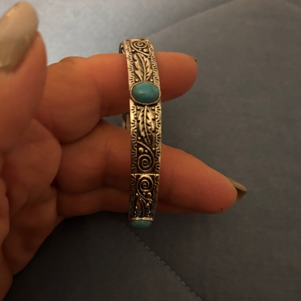 Silver and Turquoise stetchy Bracelet